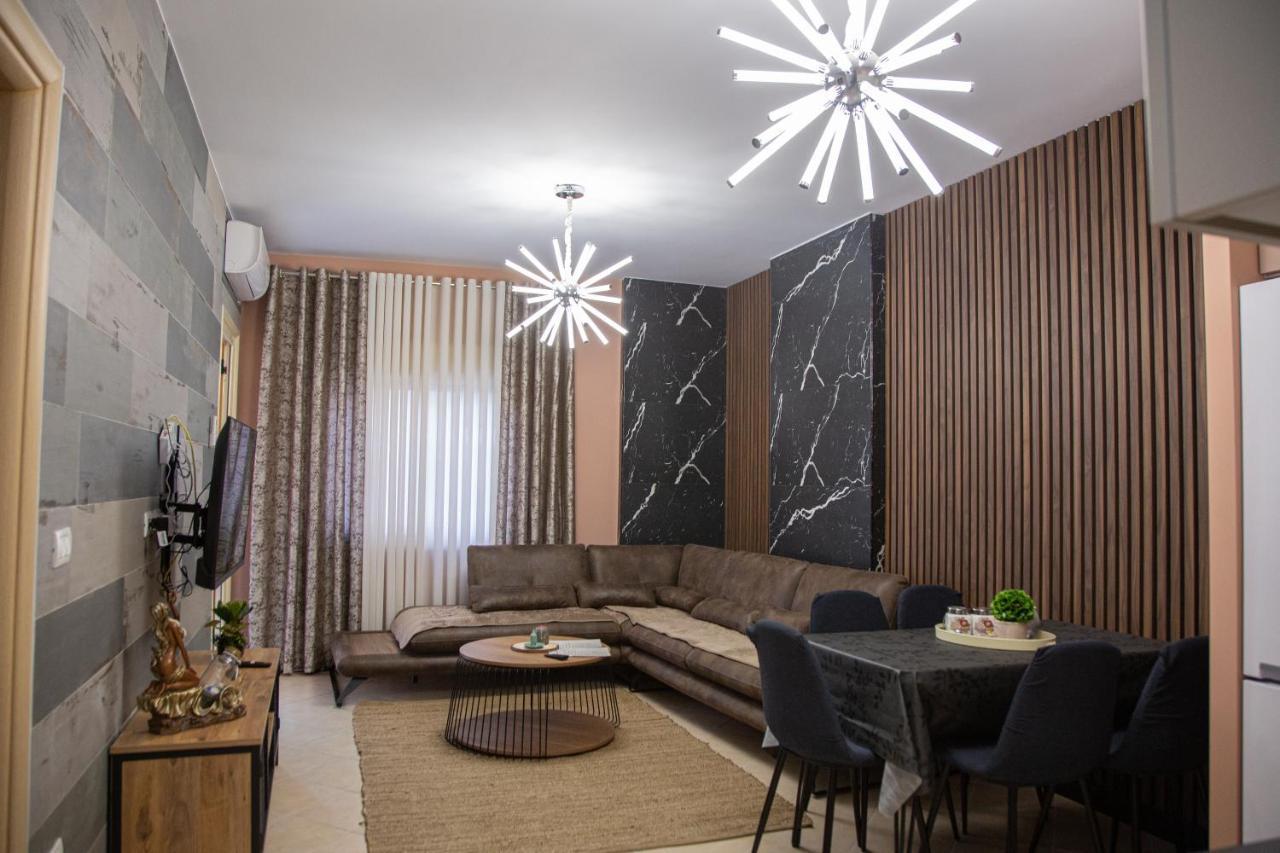 Gloria'S Apartment Lungomare Vlorë Екстериор снимка