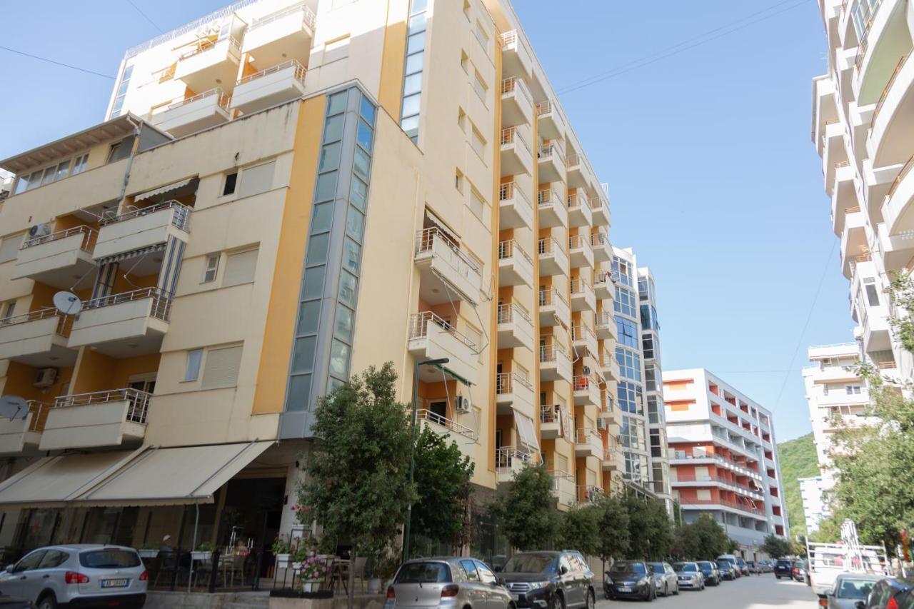 Gloria'S Apartment Lungomare Vlorë Екстериор снимка